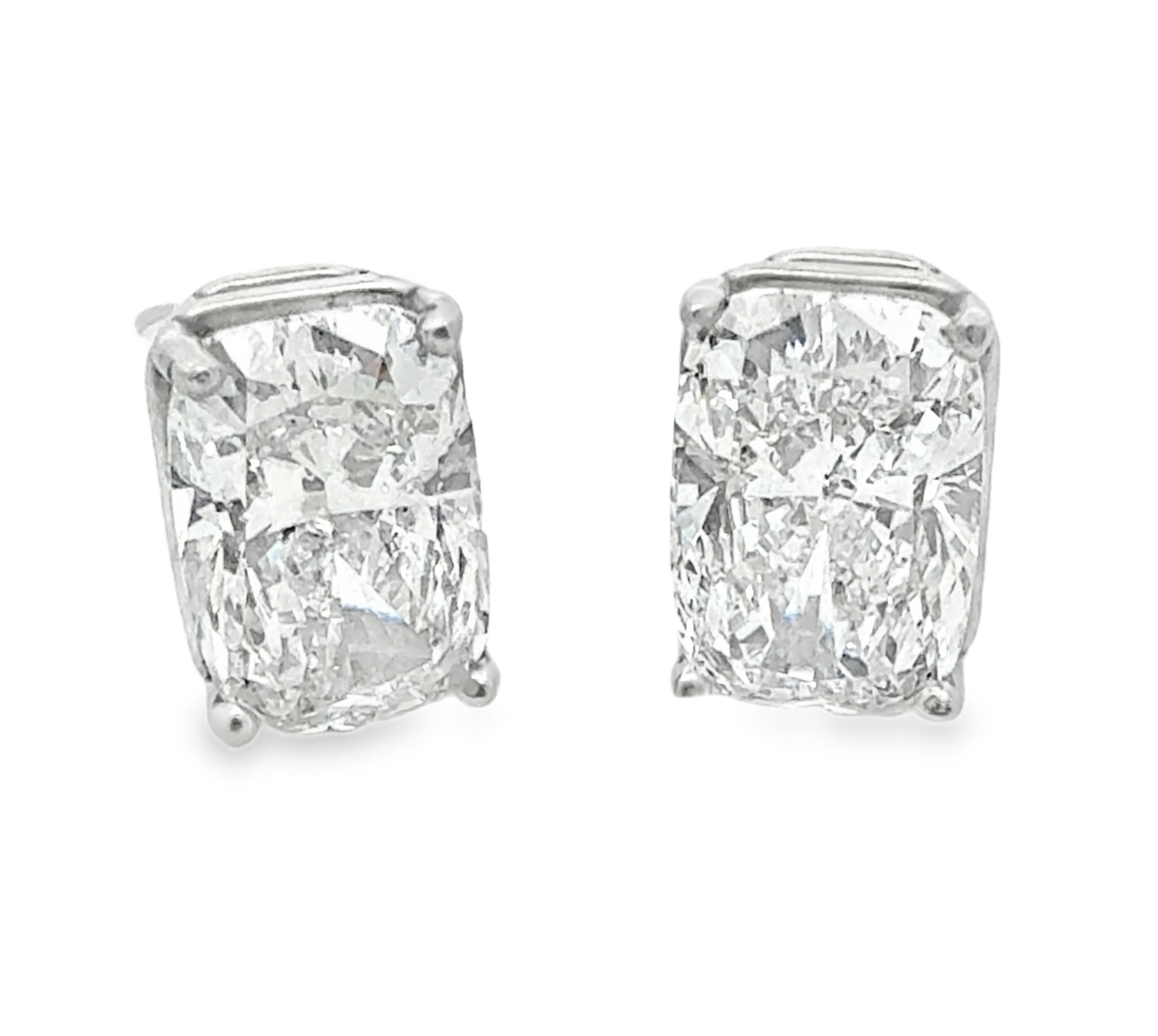 3.10CTW E VS1 Elongated Cushion Studs