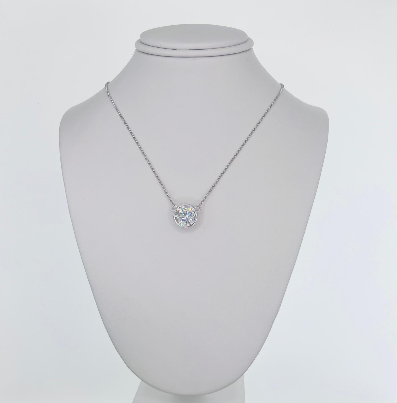 2.71 CT E-VS1 Round Bezel Necklace